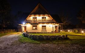 Dom Na Skraju Lasu
